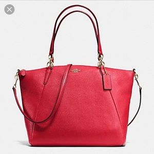 Coach small Kelsey zip